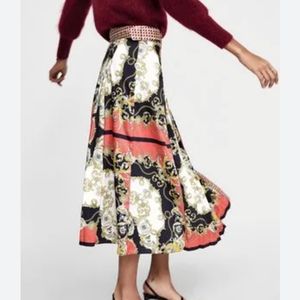 Zara A line Skirt Scarf Chain Print Pleated Womens Size Small